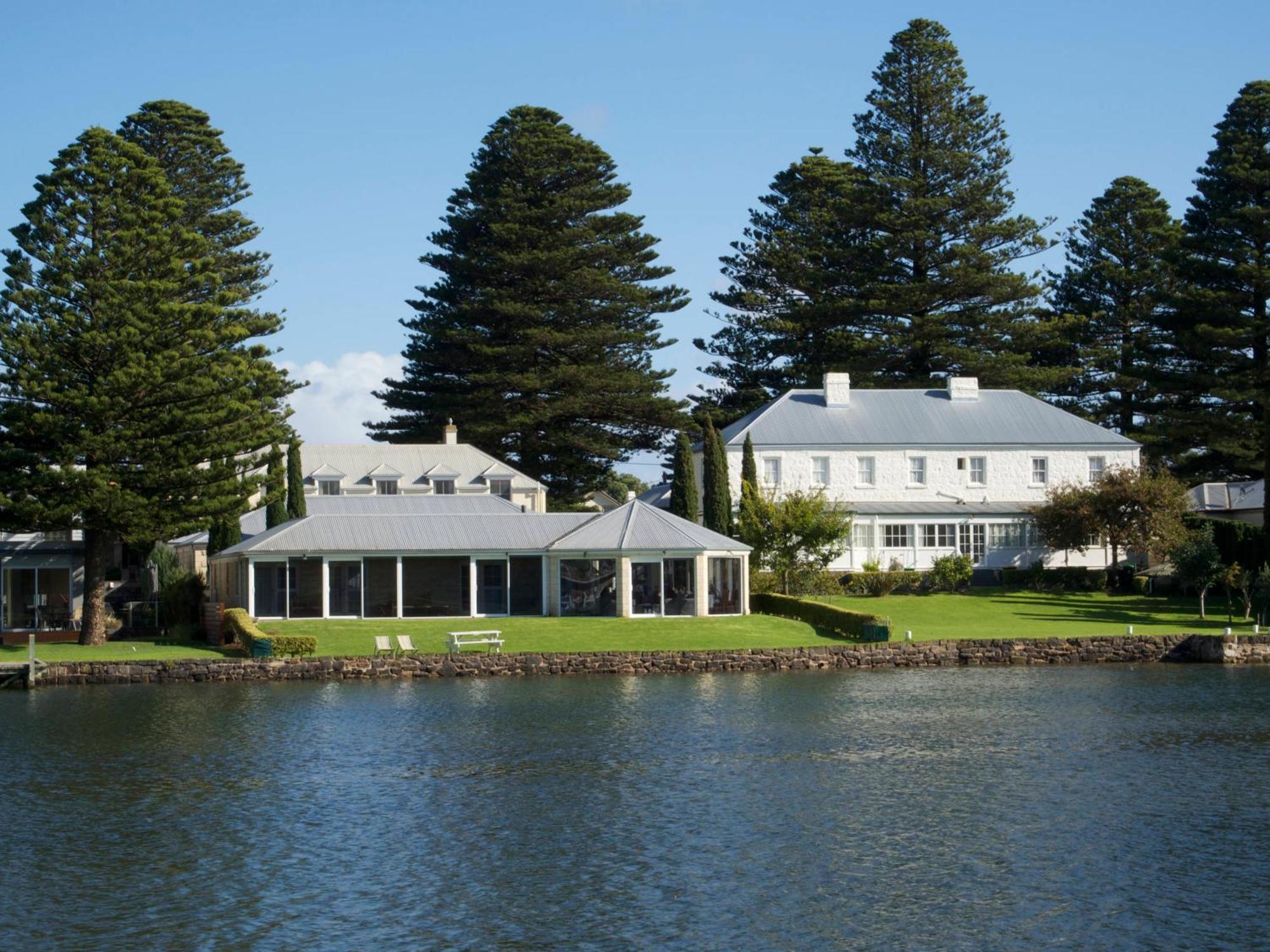 Douglas Riverside Aparthotel Port Fairy Exterior foto